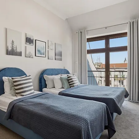 Historic Market Square -140m2 Grand As R504 *