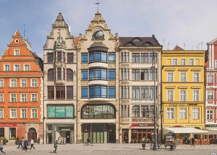 Historic Market Square -140m2 Grand As R504