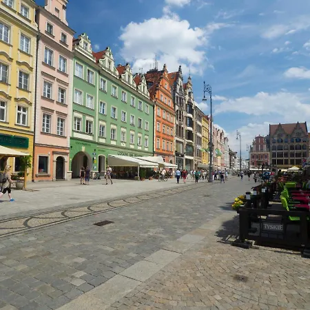 Historic Market Square -140m2 Grand As R504 *