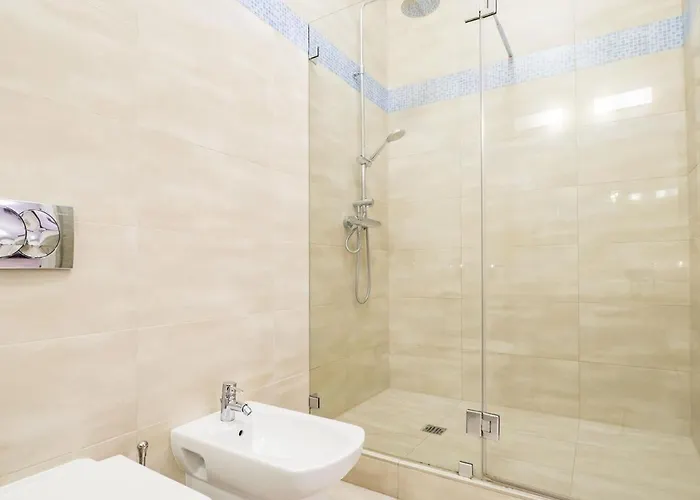 Historic Market Square -140m2 Grand As R504 *